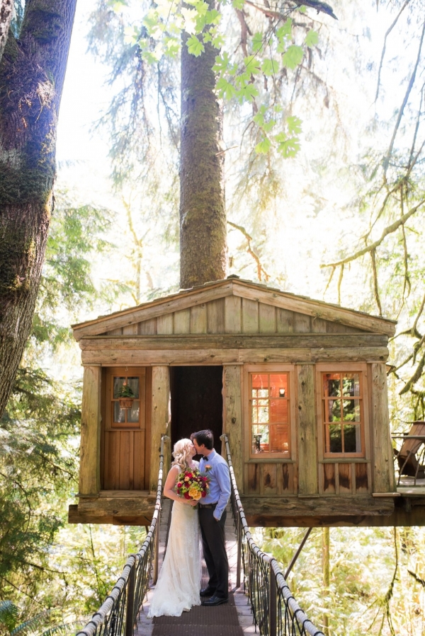 Casual Treehouse Point Elopement Inspiration