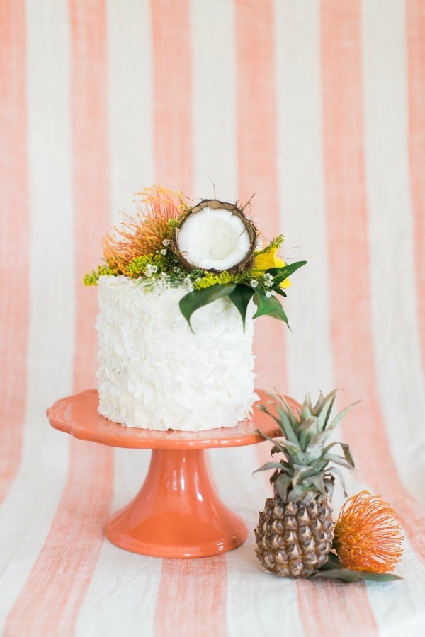 Fabulous Tropical Wedding Cake Idea