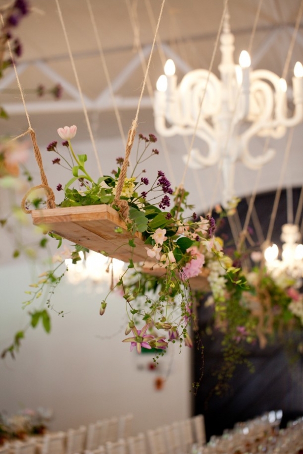 20 Hanging Centrepieces