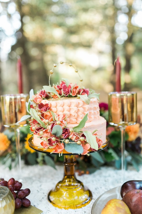 Glam Cranberry and Gold Wedding Inspiration