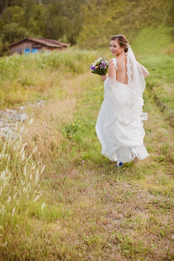 Elegant Outdoor Wedding with Handmade Details