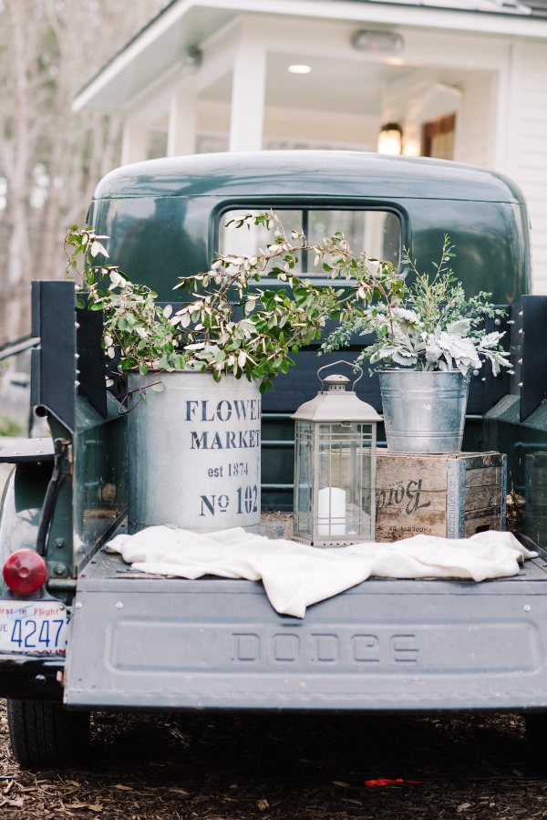 Ivy-Covered Natural Style Inspiration Shoot