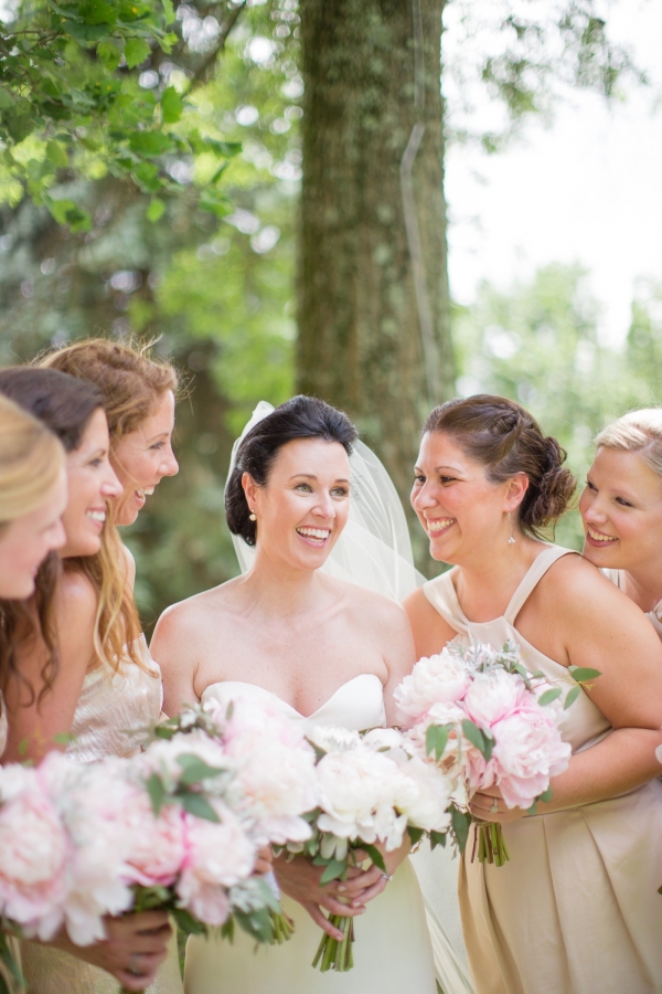 Delightfully Classic & Neutral Museum Wedding