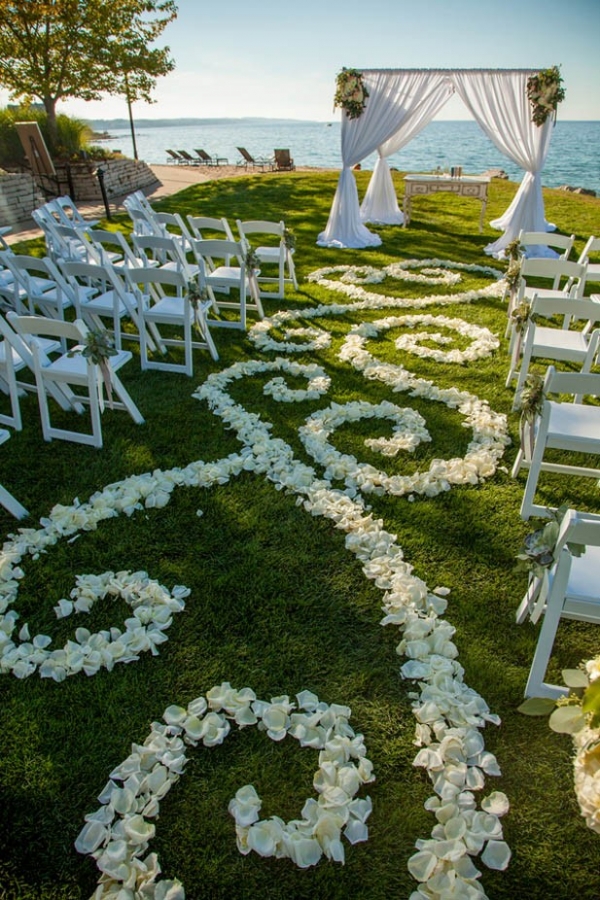 Lake Michigan Wedding at at The Inn at Bay Harbor