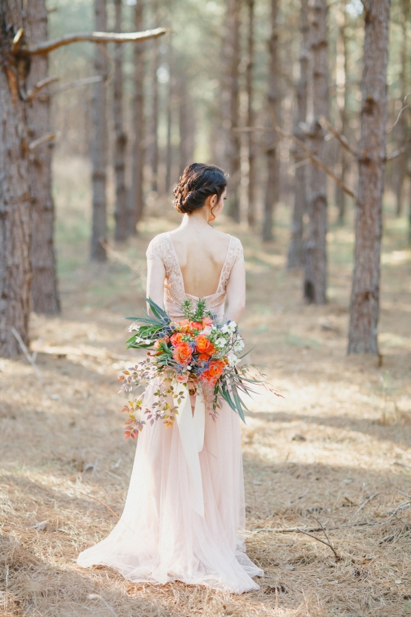 Romantic And Dreamy Spring Bridal Style