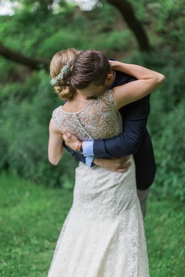 A Sweetly Rustic Spring Wedding in Wisconsin