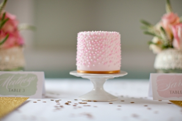 20 Individual Mini Wedding Cakes