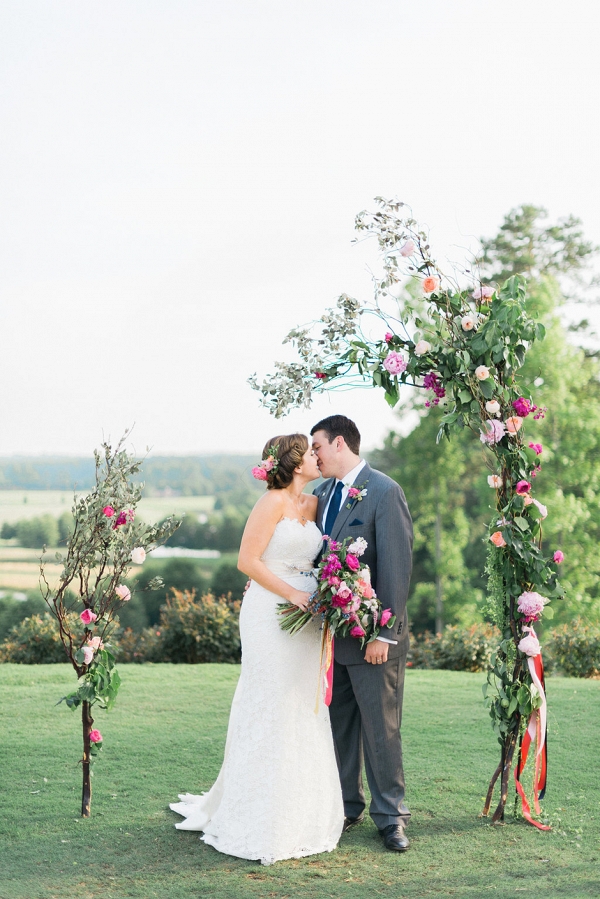 A Brightly Romantic Summer Wedding in Georgia