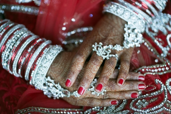 A Sweet and Sunny Hindu Wedding