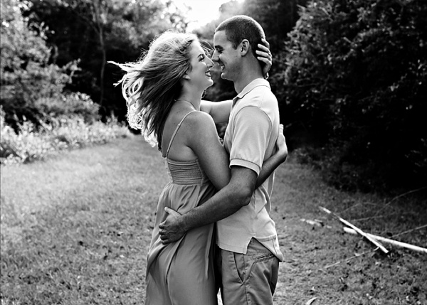 Windy Romantic Yorktown Beach Engagement