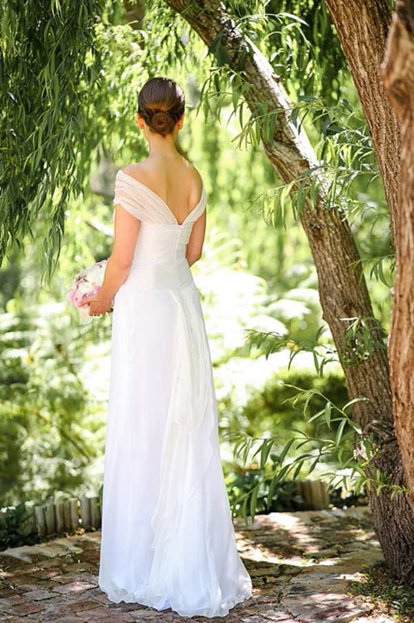 20 Elegant Off-the-shoulder Wedding Dresses