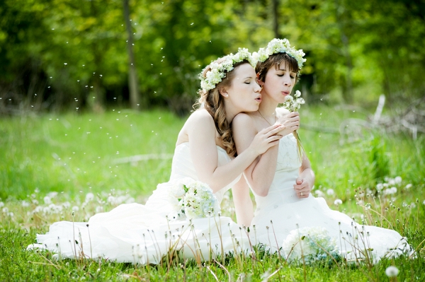 Sweet Lakeside Woodland Wedding