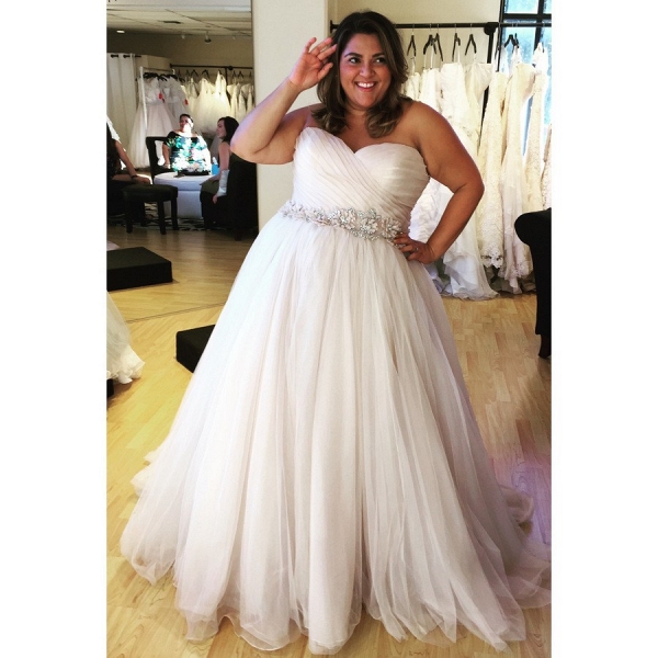 Wedding Dress Shopping Tips for Plus Size Brides