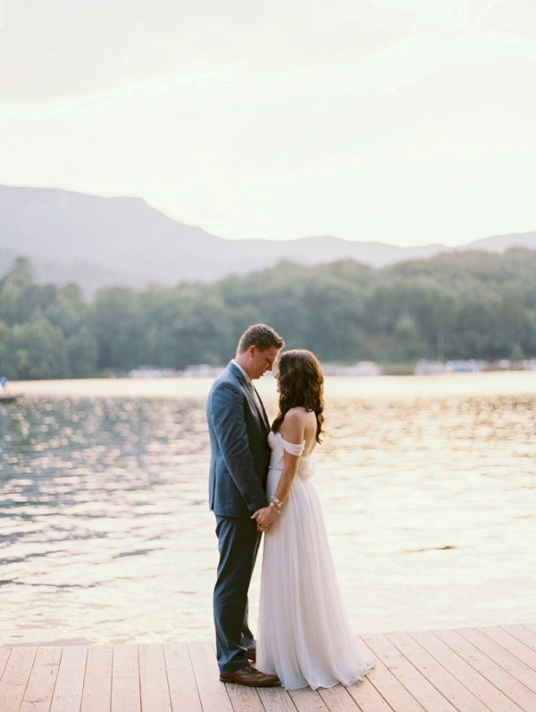 Lakeside Glitter And Gold Wedding