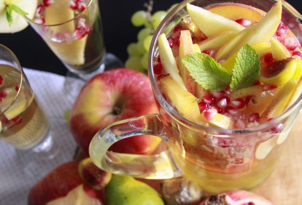 Tasty Cider Sangria Recipe for Your Fall Wedding