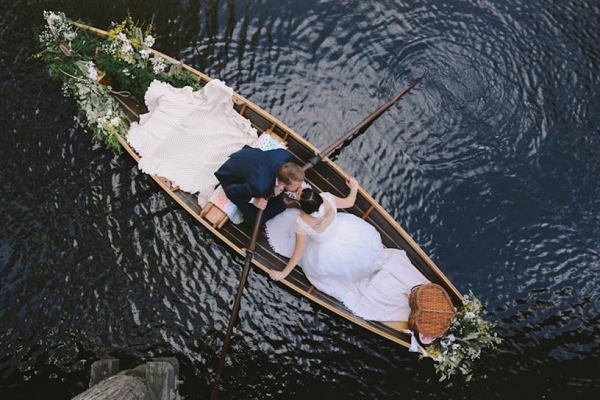 A 1950s Inspired Woodland Wedding