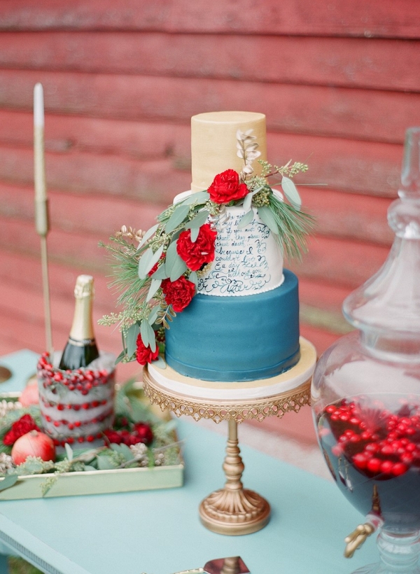 Vintage Wedding Inspiration in Holiday Season Hues