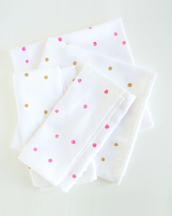 Confetti DIY Polka Dot Napkins Tutorial