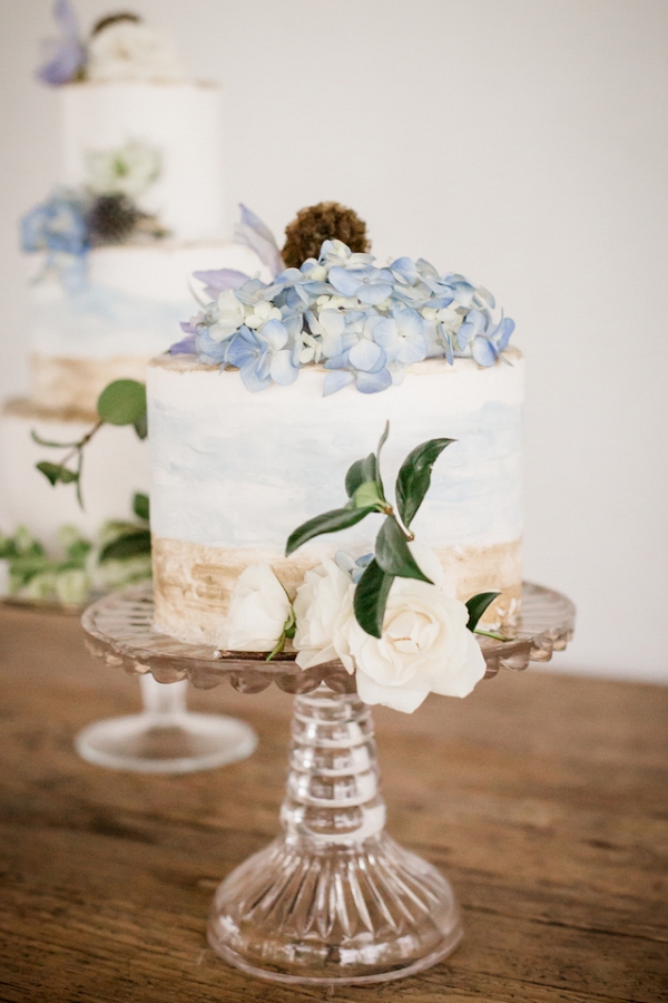 Icy Blue + Chartreuse Inspiration Shoot