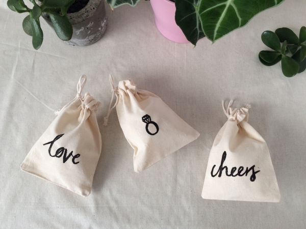 Hand Lettered Gift Bags Tutorial