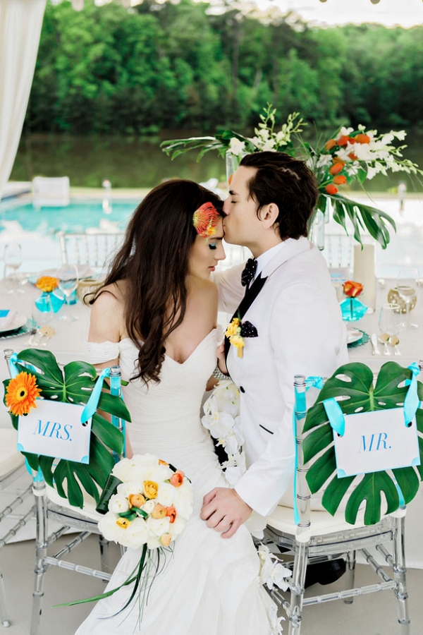 Modern Luxury Poolside Wedding