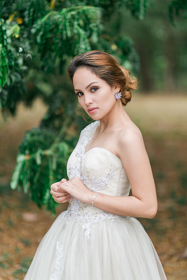 4 Romantic Glam Bridal Looks For Summer