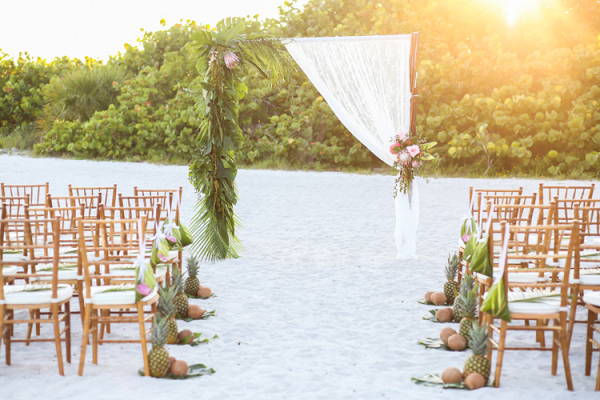 Tropical Styled Shoot at Postcard Inn