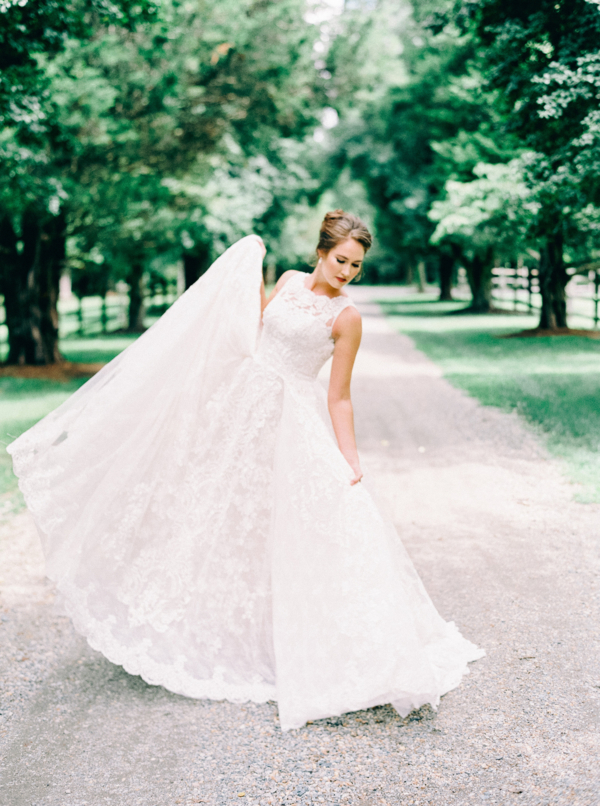 Timeless and Elegant Bridal Inspiration