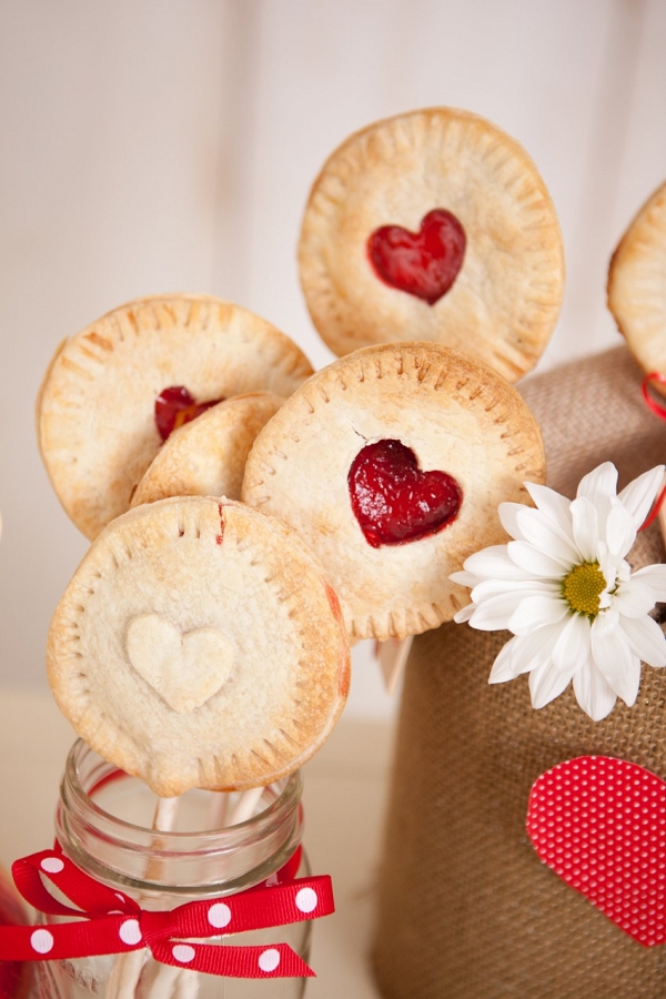 DIY Strawberry Pie Pops for Valentines