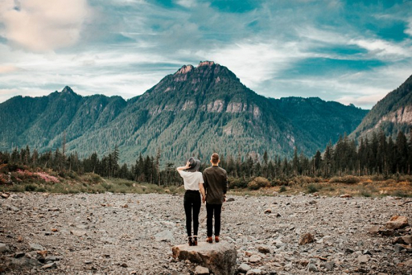 Snowy Engagement in the Pacific Northwest