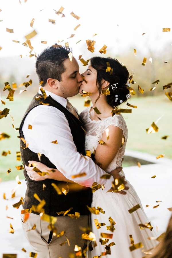 Small Rainy Wedding in Tennessee