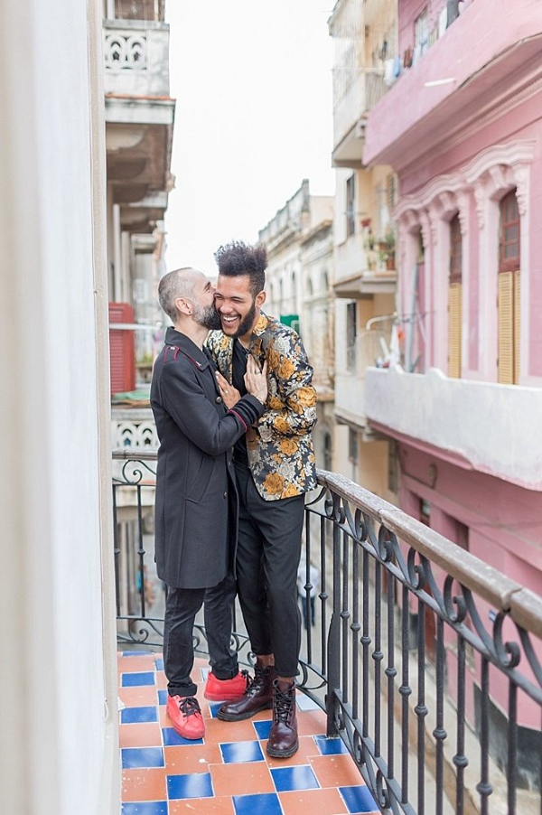 Colorful and Charming Photo Session in Cuba