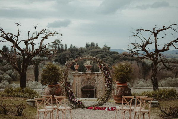 Italian Styled Shoot in the Lush Hills of Tuscany