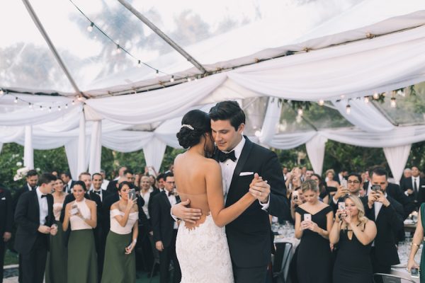 5 Tips To Help You Choose Your First Dance Song