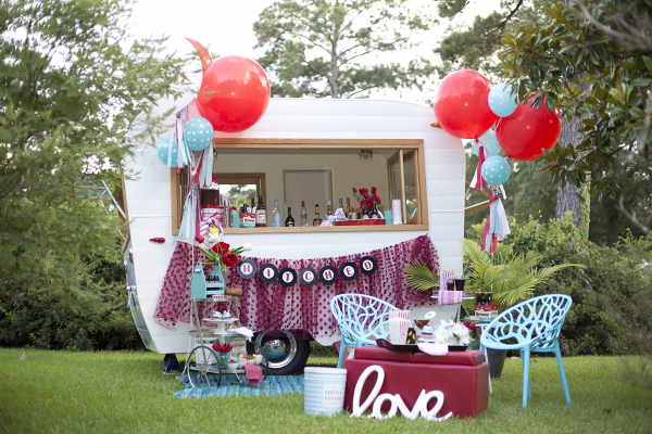 Mad Men inspired styled shoot is vintage fun