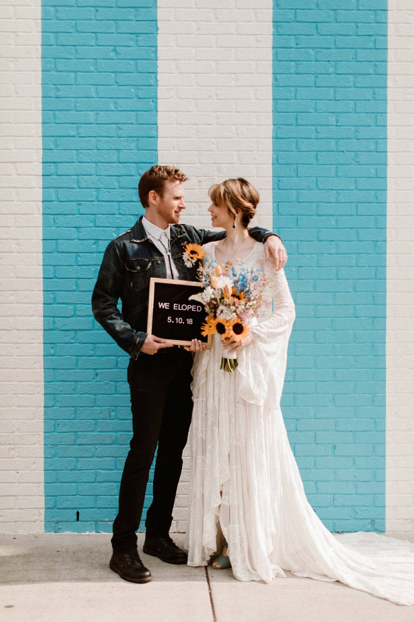 70s Inspired Pop Up Styled Elopement Shoot