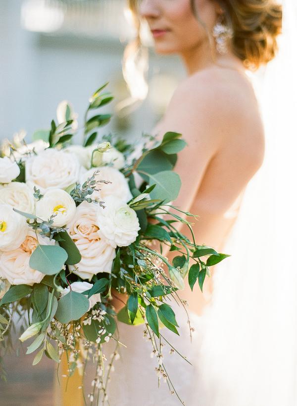 Emerald & Gold Holiday Wedding Inspiration