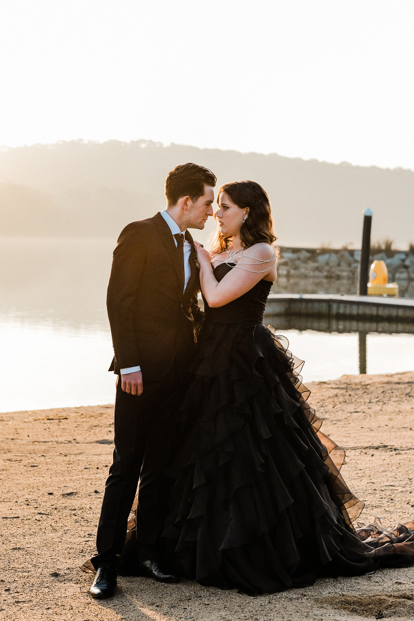 Dramatic Black Sunset Wedding Inspiration