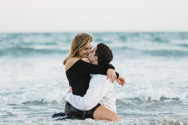 Engagement session is full of coastal flavor