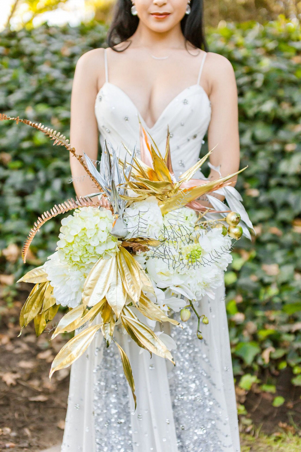 Lavish Modern Mixed Metallics Wedding Inspiration