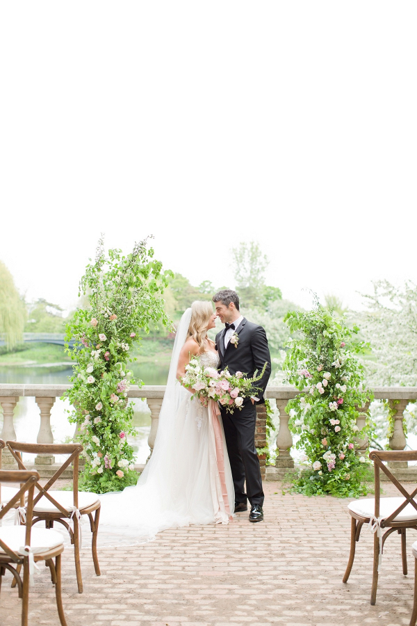 Romantic and Luxurious Garden Wedding Inspiration