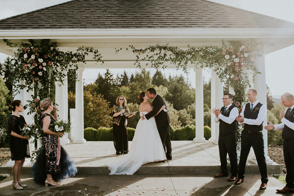 Romantic Winery Wedding in Oregon