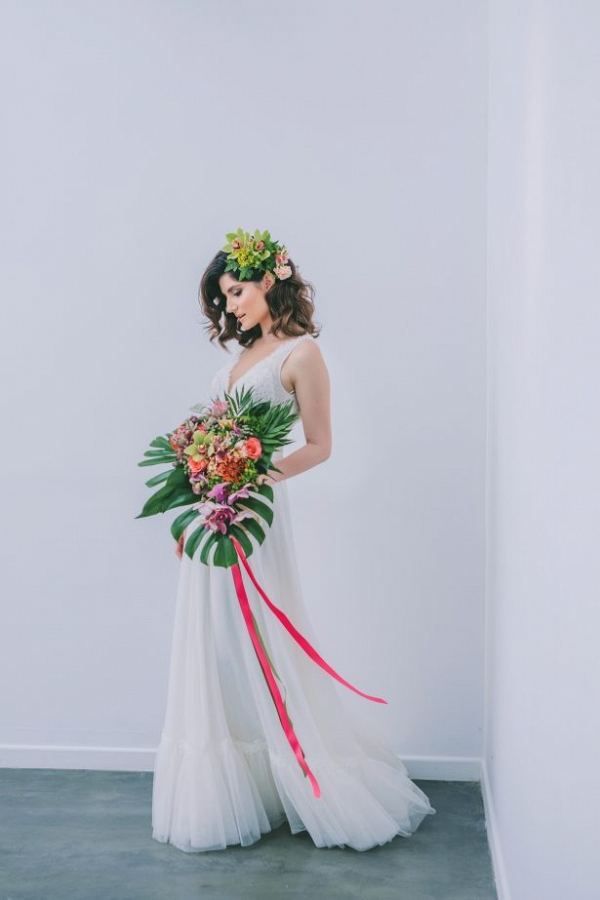 Stylish Tropical Wedding Inspiration