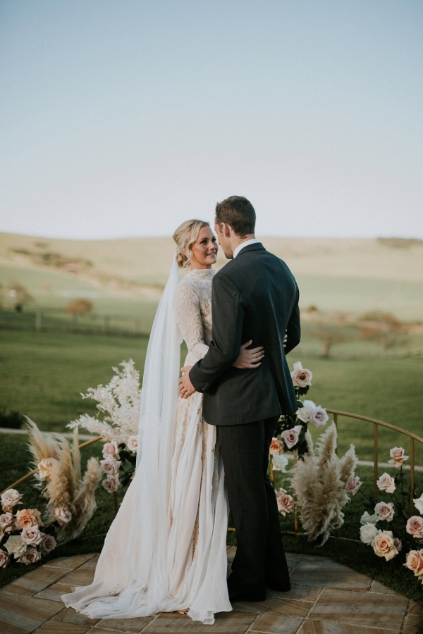 Modern Springtime Wedding Inspiration