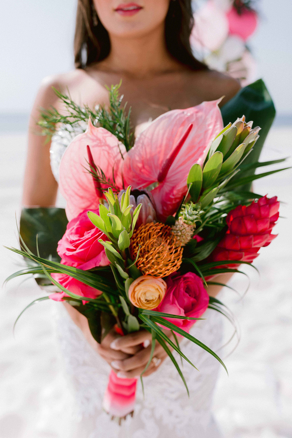 Tropical romance beach wedding inspo