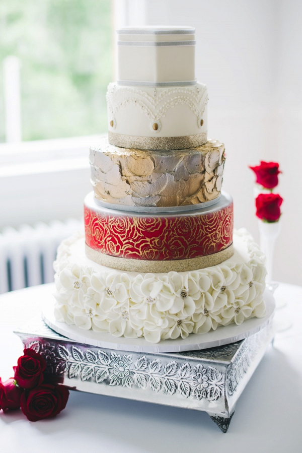 Glamorous Red and White Wedding Inspiration