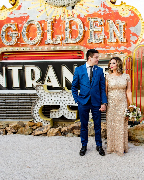 BRIGHT LIGHTS: A LAS VEGAS ELOPEMENT