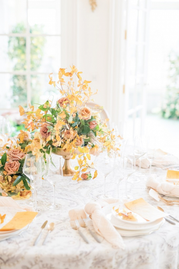 Romantic Yellow Wedding Ideas