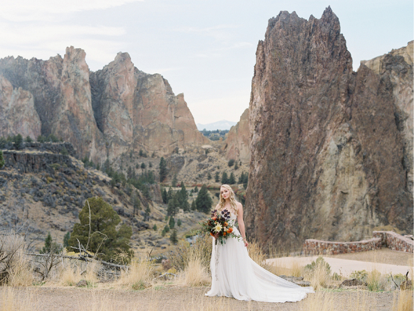 Romantic Smith Rock Bridal Shoot