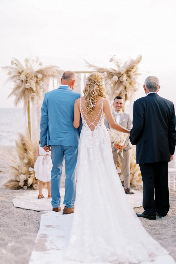 DREAMY CHIC BOHO WEDDING ON THE SANDY BEACH